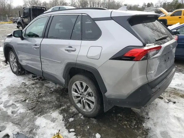 2T3A1RFVXRC458826 2024 TOYOTA RAV 4 - Image 2