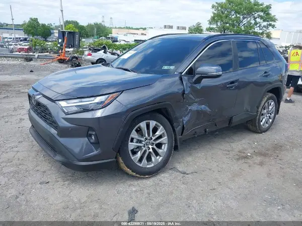 2T3A1RFVXSC509876 2025 TOYOTA RAV 4 - Image 2