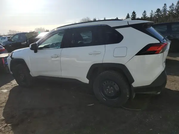 2T3B1RFV6MC195635 2021 TOYOTA RAV 4 - Image 2
