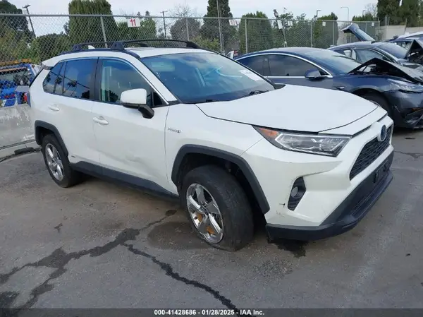 2T3B6RFV0MW023567 2021 TOYOTA RAV 4 - Image 1
