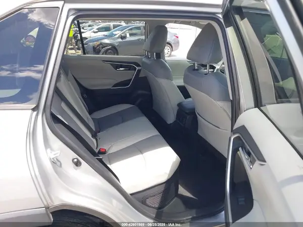 2T3B6RFV2MW018967 2021 TOYOTA RAV 4 - Image 8