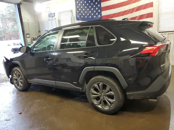 2T3B6RFV7NW033370 2022 TOYOTA RAV 4 - Image 2