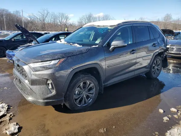 2T3B6RFV7RW062602 2024 TOYOTA RAV 4 - Image 1