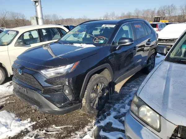 2T3B6RFV8RW060745 2024 TOYOTA RAV 4 - Image 1