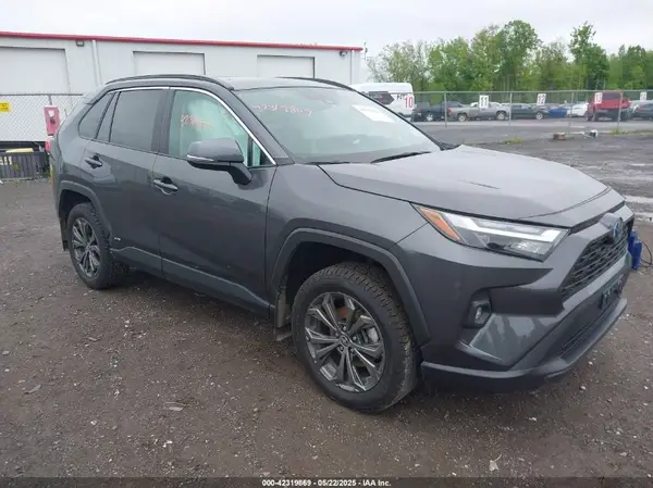 2T3B6RFV8RW062222 2024 TOYOTA RAV 4 - Image 1