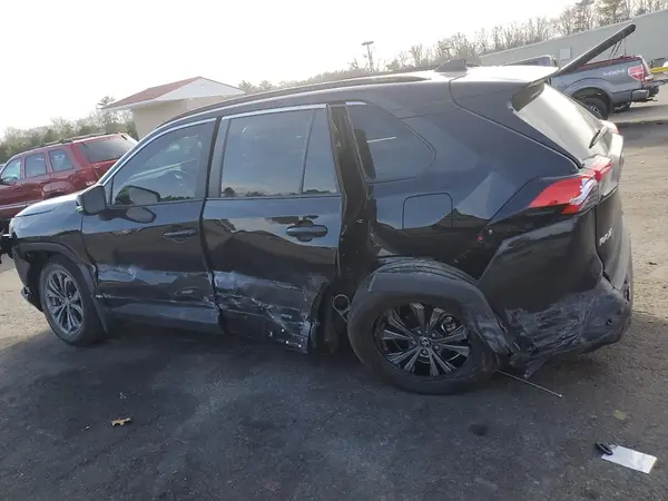 2T3B6RFV8RW074922 2024 TOYOTA RAV 4 - Image 2