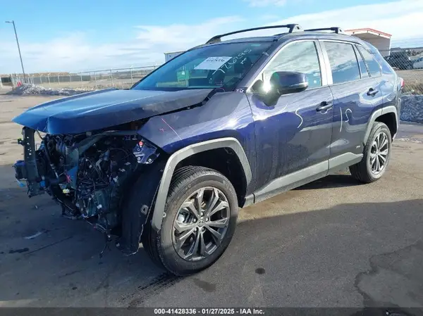 2T3B6RFV8RW082731 2024 TOYOTA RAV 4 - Image 2