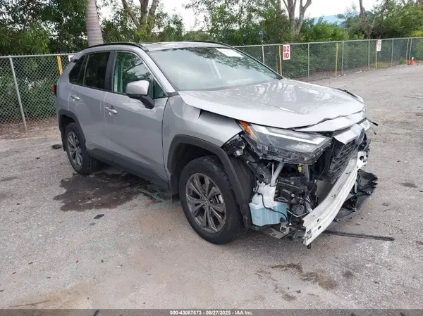 2T3B6RFV9RW071415 2024 TOYOTA RAV 4 - Image 1