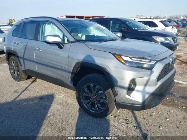 2T3B6RFVXRW081645 2024 TOYOTA RAV 4 - Image 1