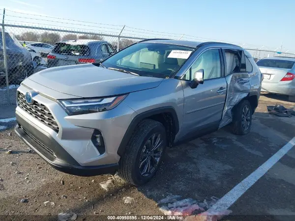 2T3B6RFVXRW081645 2024 TOYOTA RAV 4 - Image 2