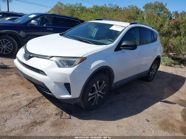 2T3BFREV0HW565971 2017 TOYOTA RAV 4 - Image 2