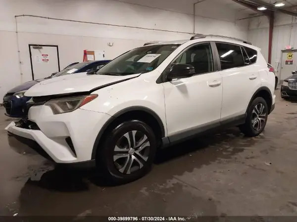 2T3BFREV0HW577974 2017 TOYOTA RAV 4 - Image 2