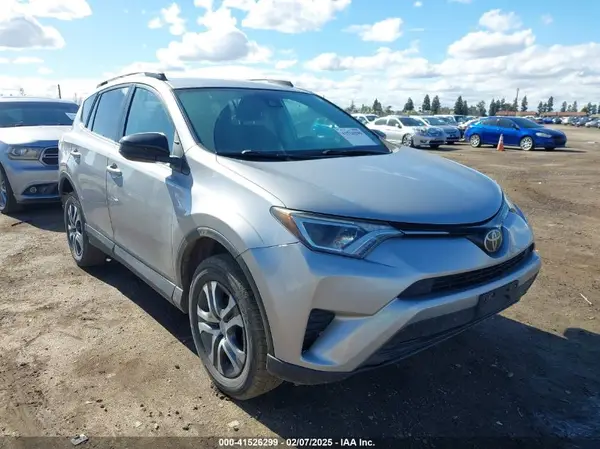 2T3BFREV0HW588652 2017 TOYOTA RAV 4 - Image 1