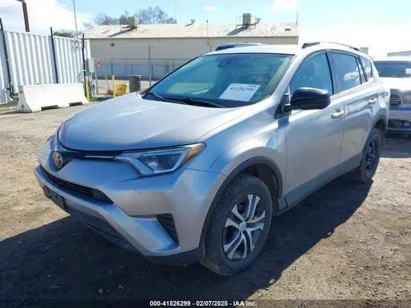 2T3BFREV0HW588652 2017 TOYOTA RAV 4 - Image 2
