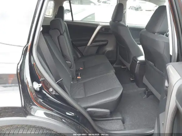 2T3BFREV0HW596685 2017 TOYOTA RAV 4 - Image 8