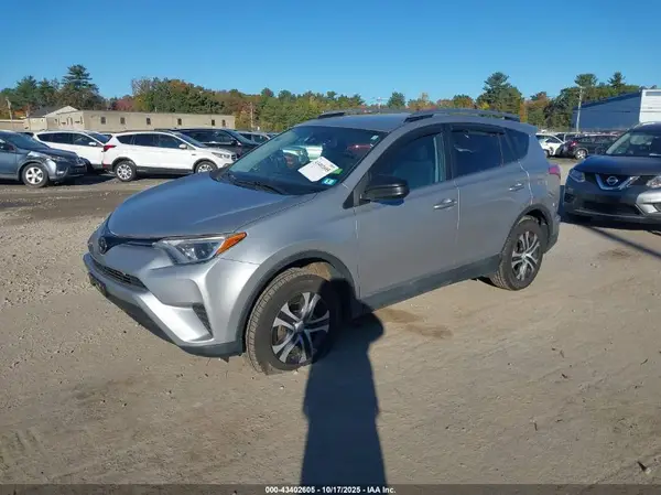 2T3BFREV0HW642001 2017 TOYOTA RAV 4 - Image 2