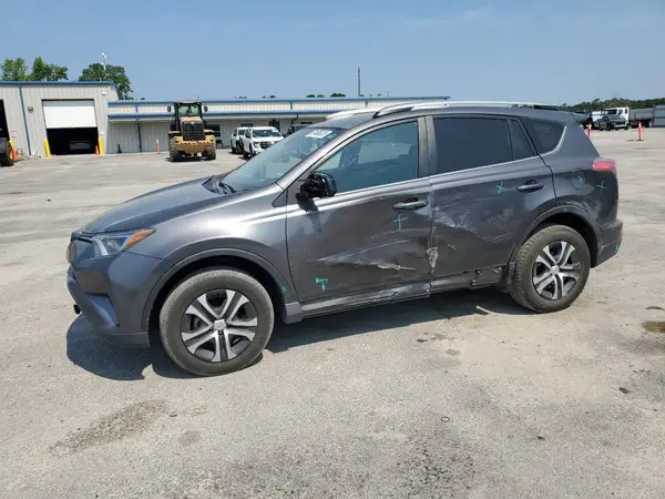 2T3BFREV0HW656450 2017 TOYOTA RAV 4 - Image 1
