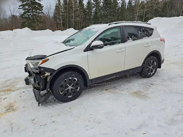 2T3BFREV0JW730097 2018 TOYOTA RAV 4 - Image 1