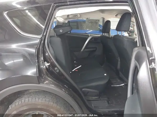 2T3BFREV0JW783639 2018 TOYOTA RAV 4 - Image 8