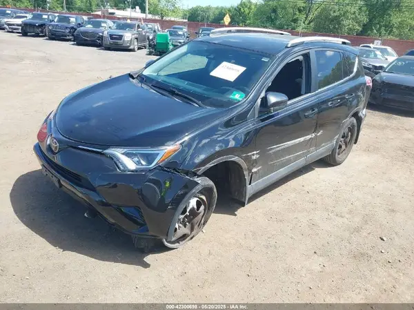 2T3BFREV0JW809513 2018 TOYOTA RAV 4 - Image 2