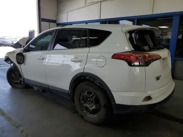 2T3BFREV0JW852913 2018 TOYOTA RAV 4 - Image 2