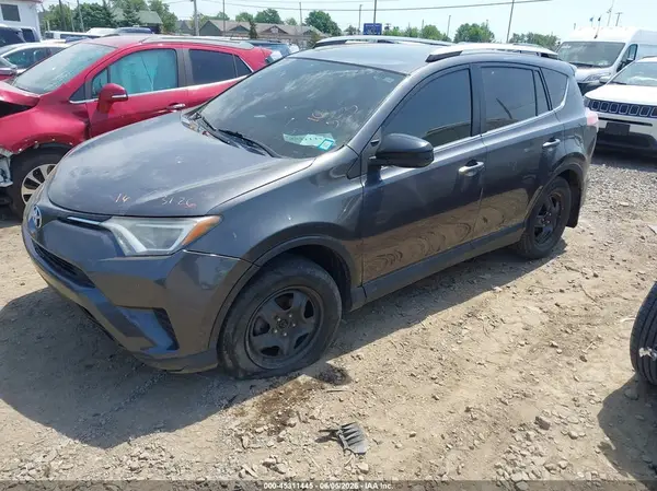 2T3BFREV1GW500061 2016 TOYOTA RAV 4 - Image 2