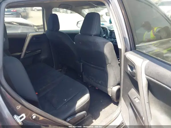 2T3BFREV1GW500061 2016 TOYOTA RAV 4 - Image 8