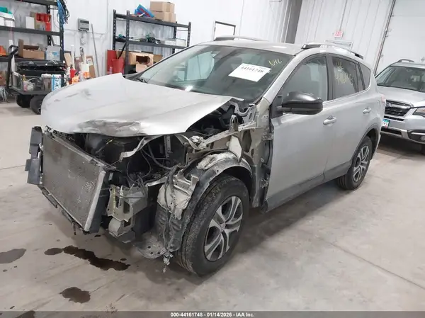 2T3BFREV1HW577823 2017 TOYOTA RAV 4 - Image 2