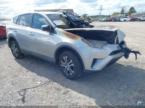 2T3BFREV1JW700784 2018 TOYOTA RAV 4 - Image 1