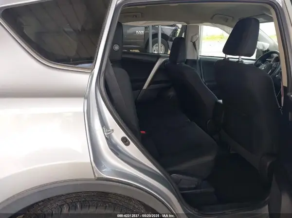 2T3BFREV1JW716127 2018 TOYOTA RAV 4 - Image 8