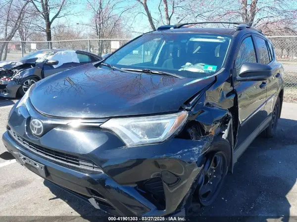 2T3BFREV1JW827888 2018 TOYOTA RAV 4 - Image 2