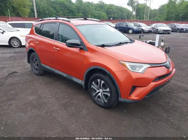2T3BFREV2GW417562 2016 TOYOTA RAV 4 - Image 1