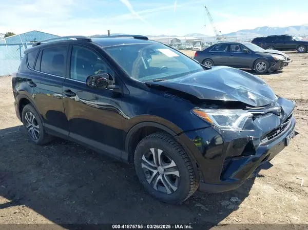 2T3BFREV2HW543163 2017 TOYOTA RAV 4 - Image 1