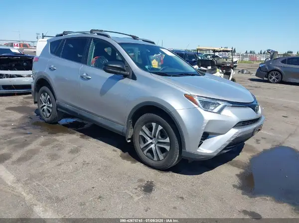 2T3BFREV2HW551960 2017 TOYOTA RAV 4 - Image 1
