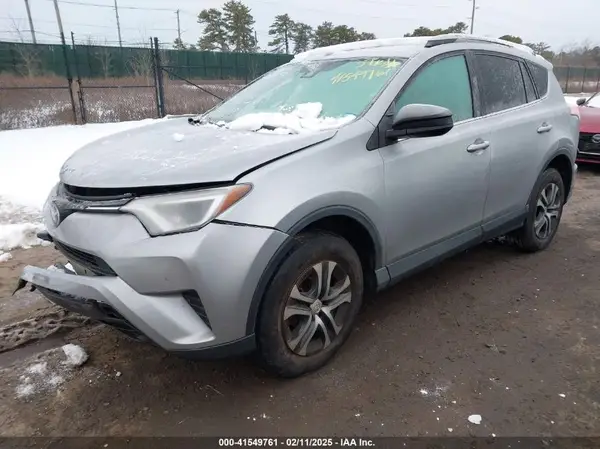2T3BFREV2HW574591 2017 TOYOTA RAV 4 - Image 2