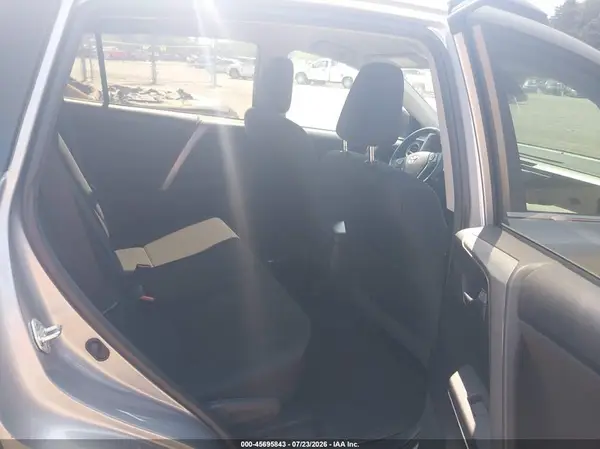 2T3BFREV2HW590581 2017 TOYOTA RAV 4 - Image 8