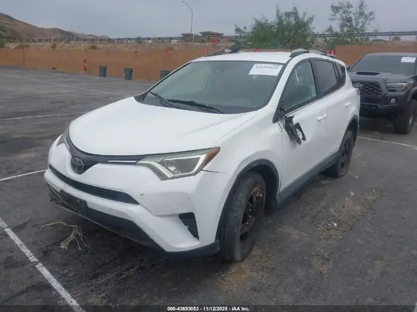 2T3BFREV2HW659673 2017 TOYOTA RAV 4 - Image 2