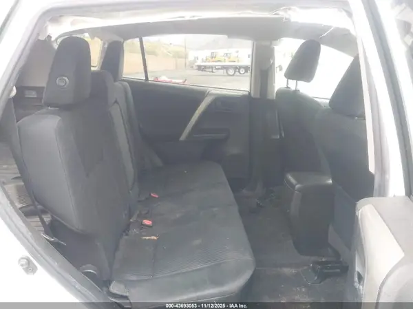 2T3BFREV2HW659673 2017 TOYOTA RAV 4 - Image 8