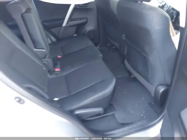 2T3BFREV2HW674500 2017 TOYOTA RAV 4 - Image 8