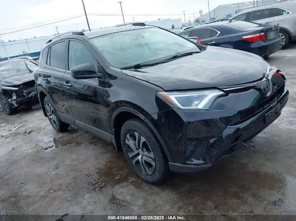 2T3BFREV2HW676327 2017 TOYOTA RAV 4 - Image 1