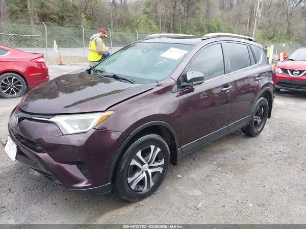 2T3BFREV2HW677915 2017 TOYOTA RAV 4 - Image 2