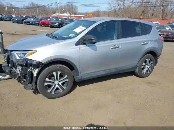 2T3BFREV2HW688140 2017 TOYOTA RAV 4 - Image 2