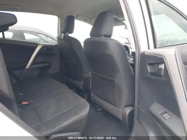 2T3BFREV2JW755857 2018 TOYOTA RAV 4 - Image 8