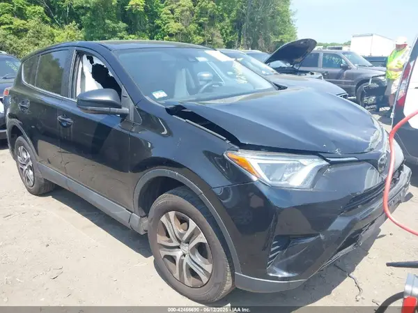 2T3BFREV2JW849558 2018 TOYOTA RAV 4 - Image 1