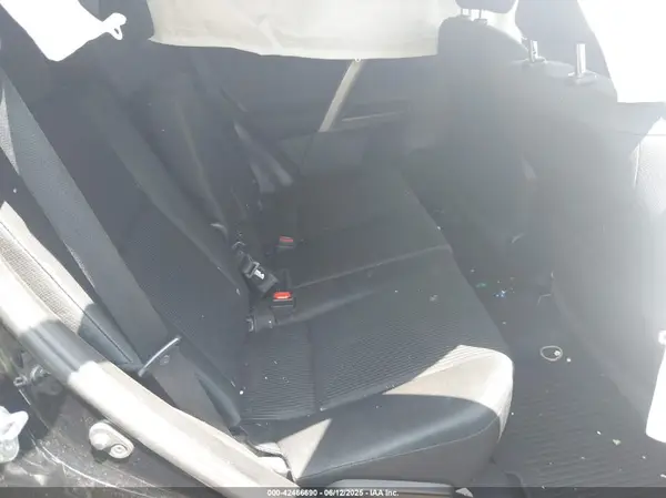 2T3BFREV2JW849558 2018 TOYOTA RAV 4 - Image 8