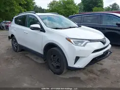 2T3BFREV3GW520182 2016 TOYOTA RAV 4