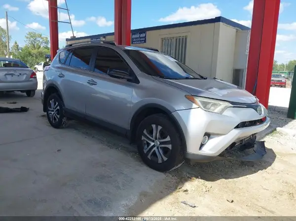 2T3BFREV3HW588712 2017 TOYOTA RAV 4 - Image 1