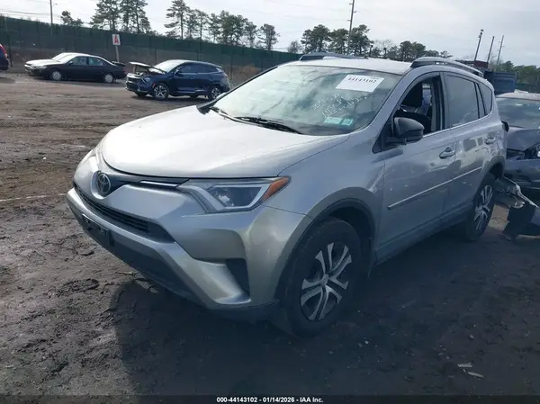 2T3BFREV3HW602043 2017 TOYOTA RAV 4 - Image 2