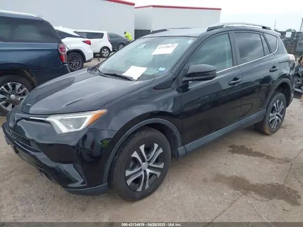 2T3BFREV3HW629842 2017 TOYOTA RAV 4 - Image 2