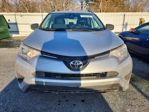 2017 TOYOTA RAV 4 COPART lot 77332335 auction photo 5